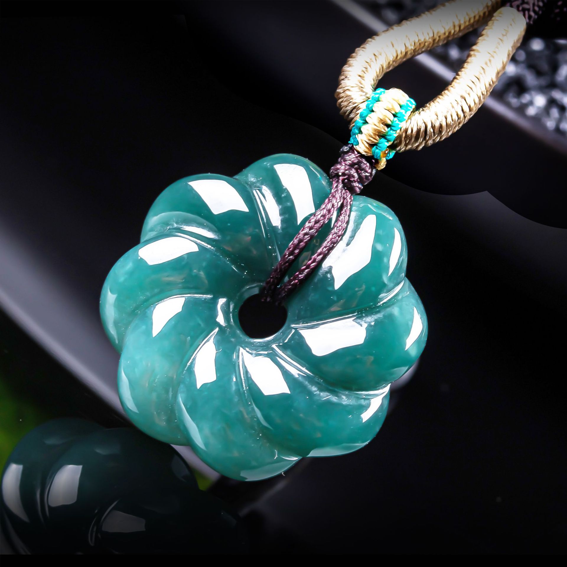 Jewelry & Watches Bench - Colar com Pingente de Flor de