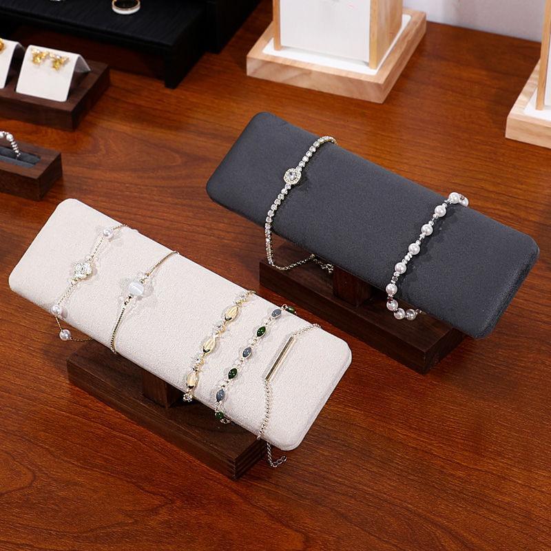 Jewelry And Watches Exhibition - Expositor de Joias em Madeira Maciça