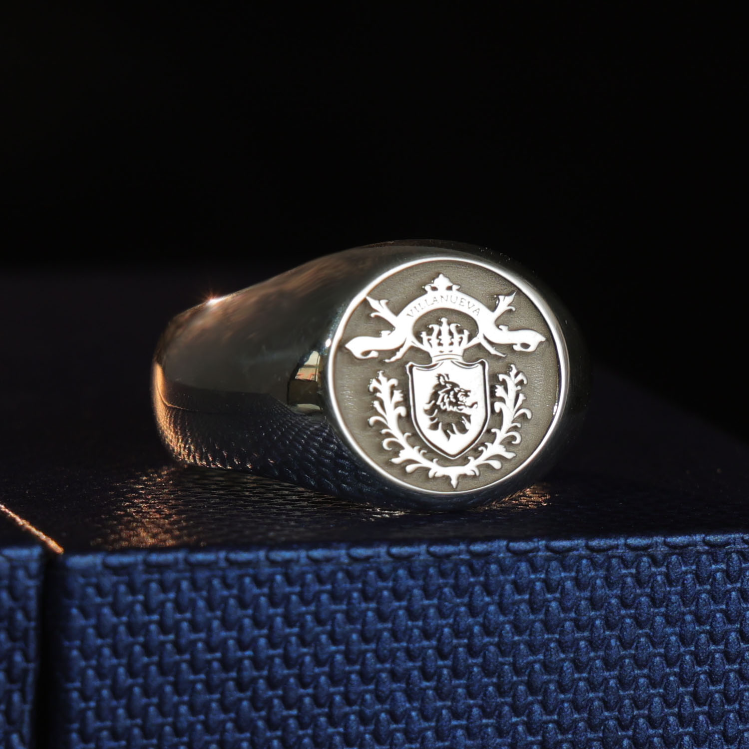 Anel Masculino Redondo de 17mm - Mens Signet Ring avaliação e preço